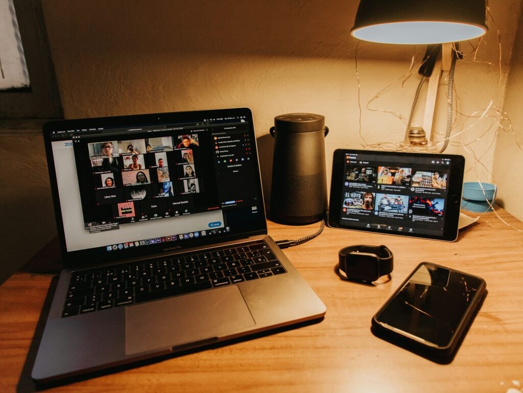 Screen monitors doing remote meetings